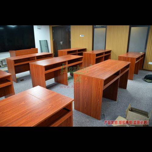 电脑桌翻转桌在部队电教室与校用家具中的创新应用
