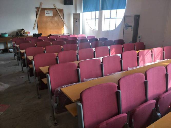 潍坊演播厅多人位座椅定制专家——众思创家具，专注校用家具一站式供应