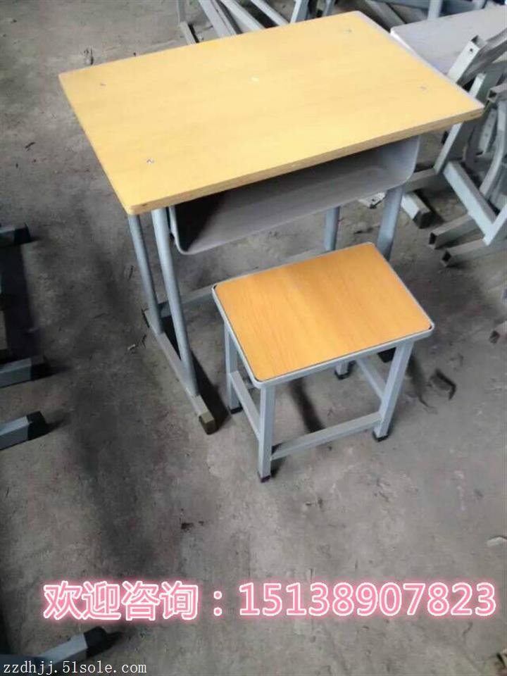 开封小学生课桌椅选购指南 校用家具哪里买？